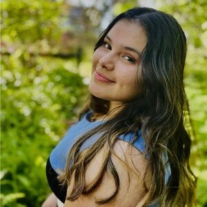 Meet your Posher, Stephany